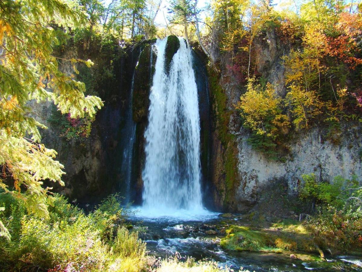 Spearfish Canyon Lodge Exteriör bild