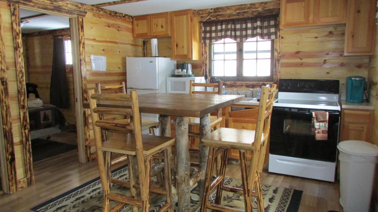 Spearfish Canyon Lodge Exteriör bild