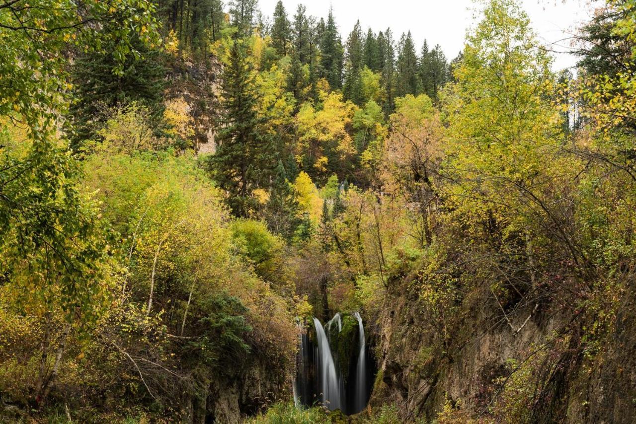 Spearfish Canyon Lodge Exteriör bild