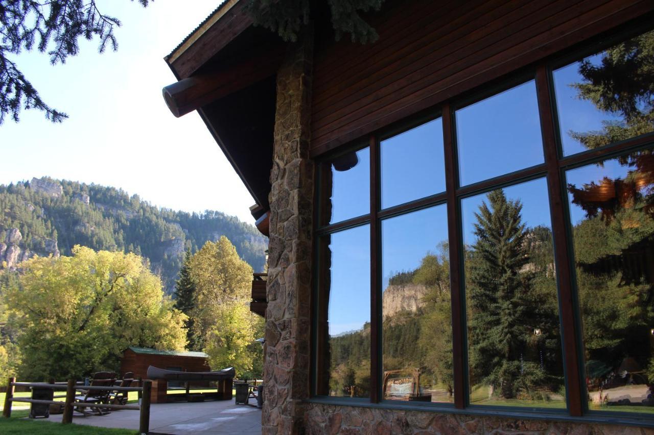 Spearfish Canyon Lodge Exteriör bild